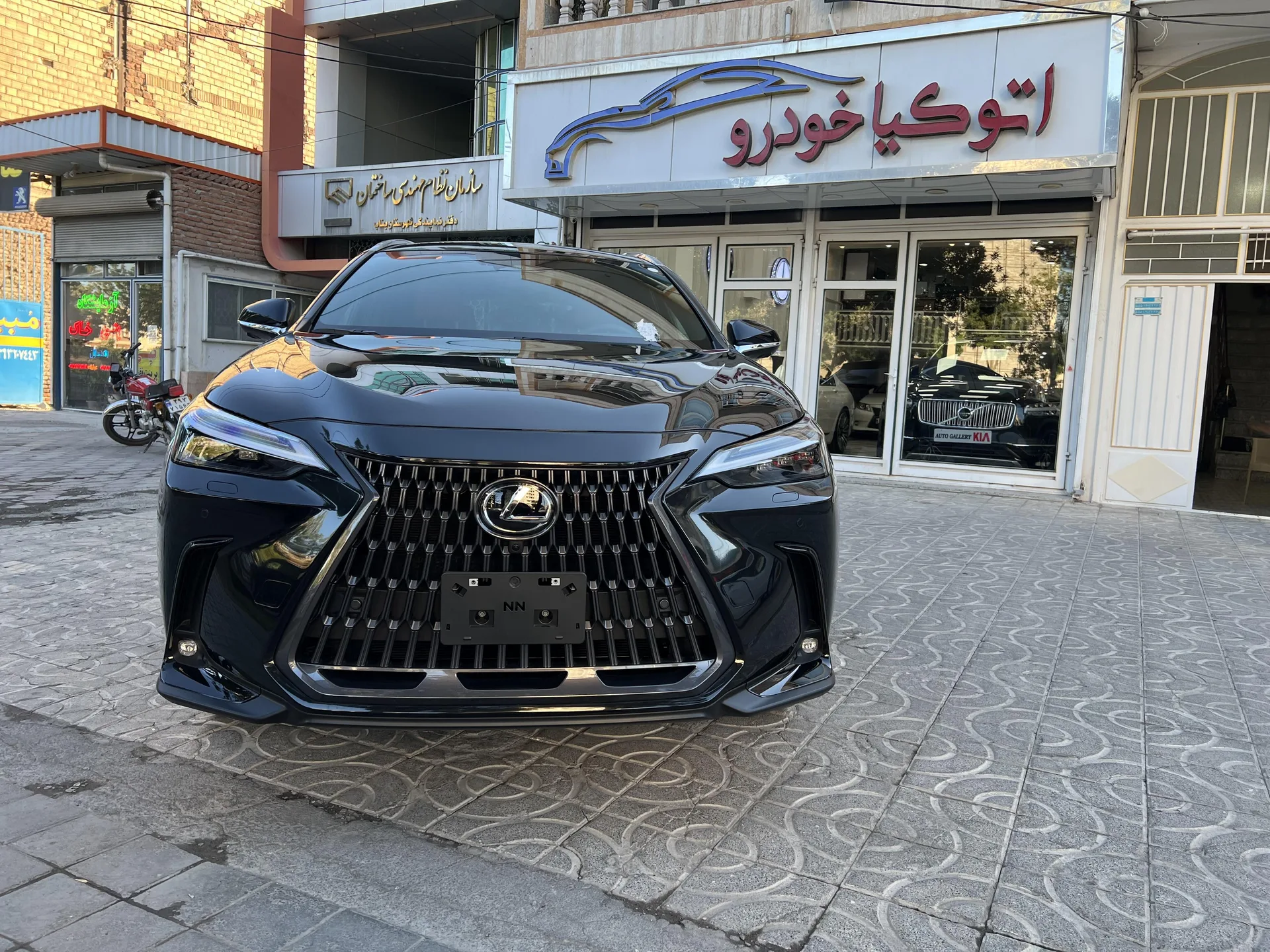 لکسوس NX