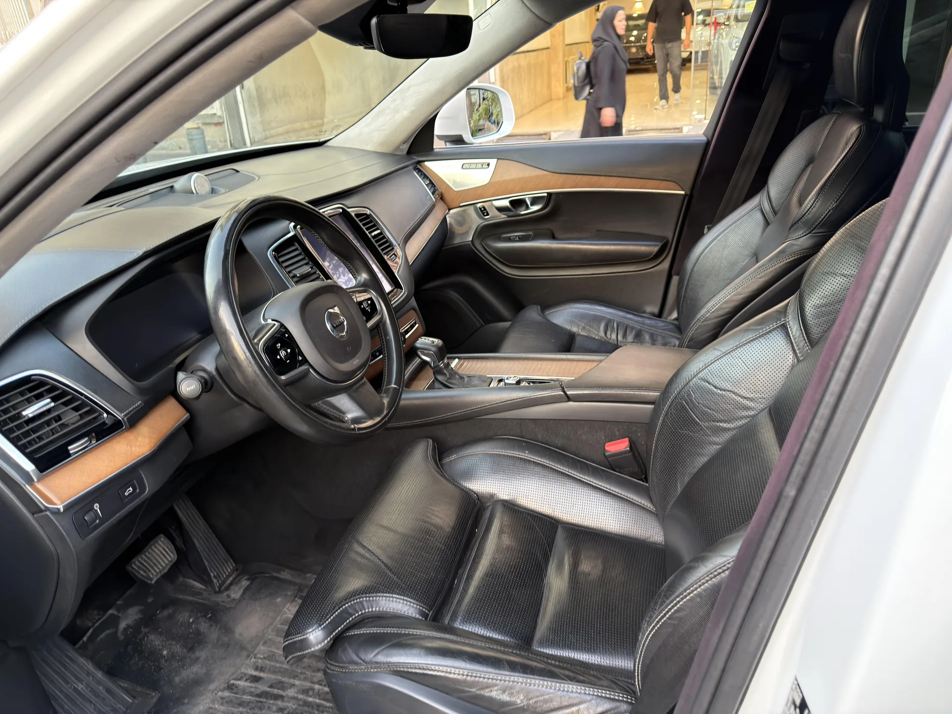 ولوو  XC90 3