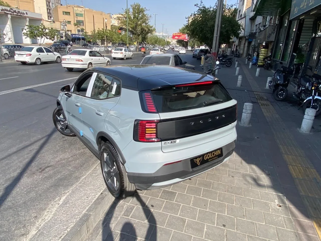 ولوو  EX30 5