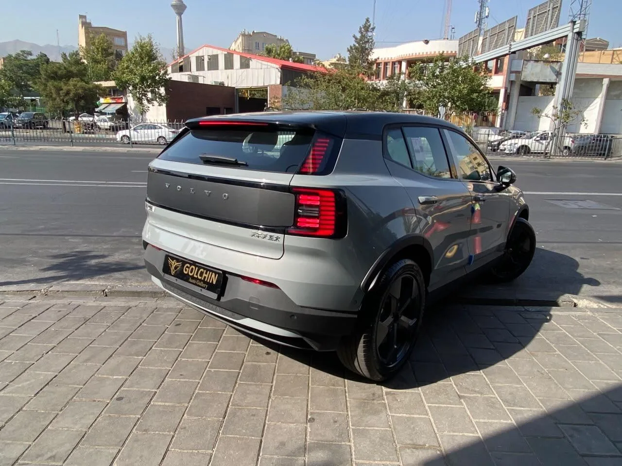 ولوو  EX30 6