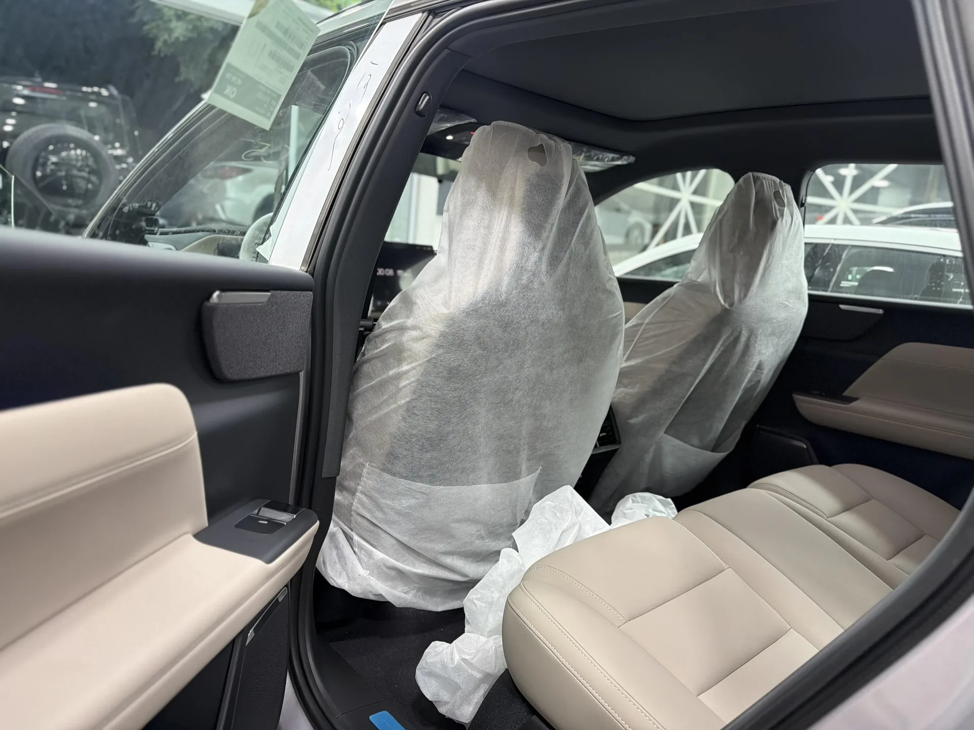 ولوو  XC70 8