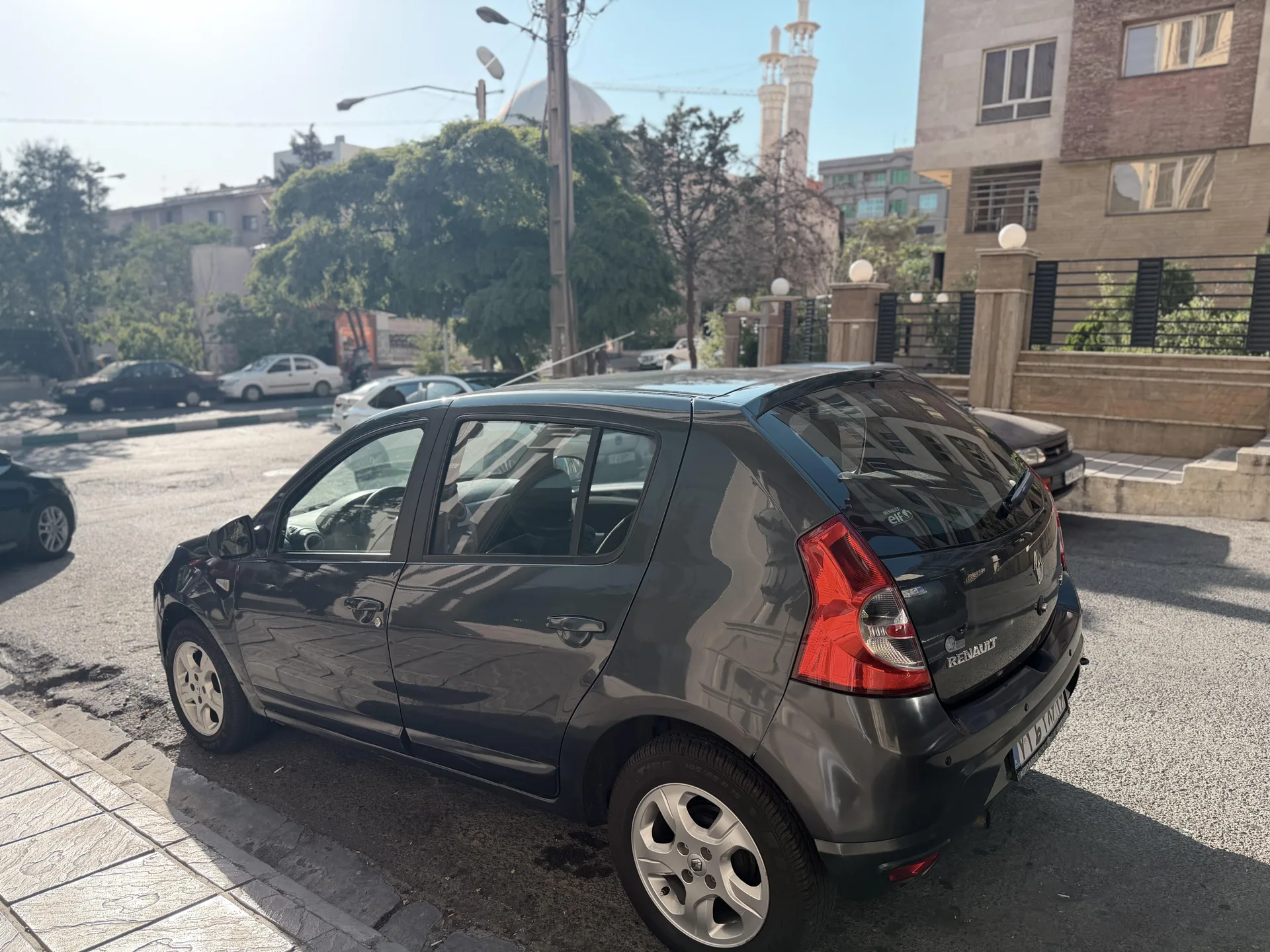 رنو  ساندرو 4