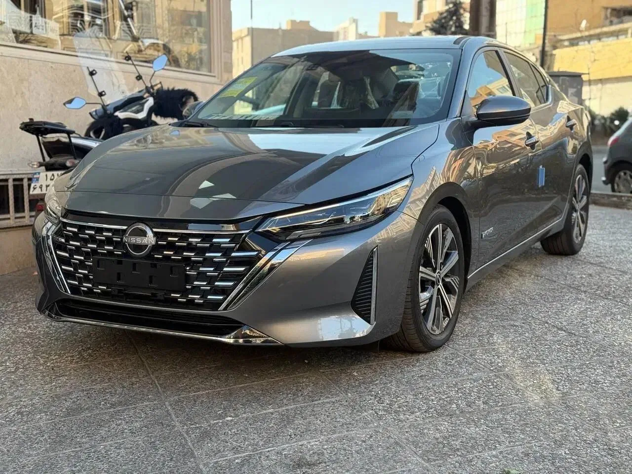 نیسان  سیلفی e-POWER 3