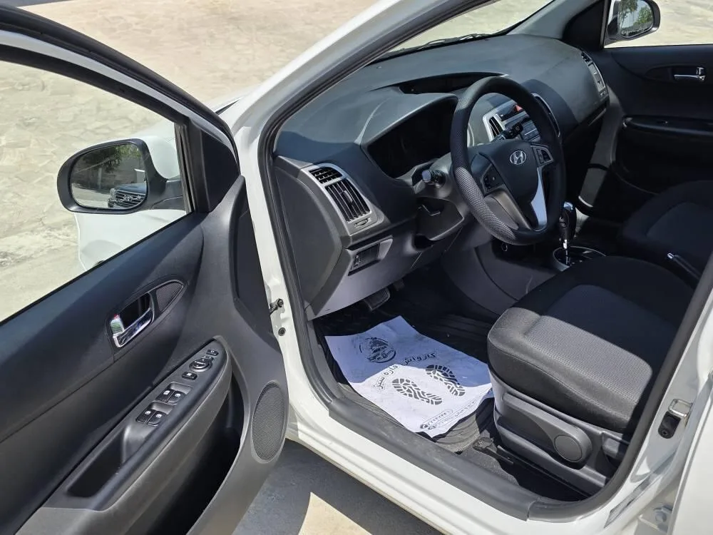 هیوندای  i20 9