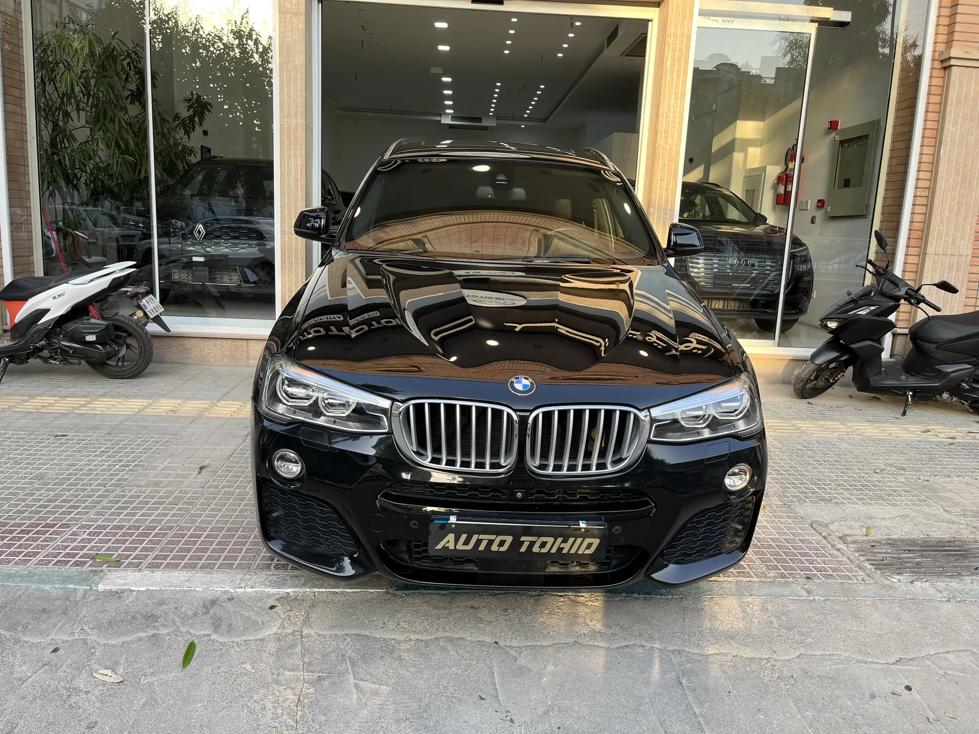 ب ام و X4