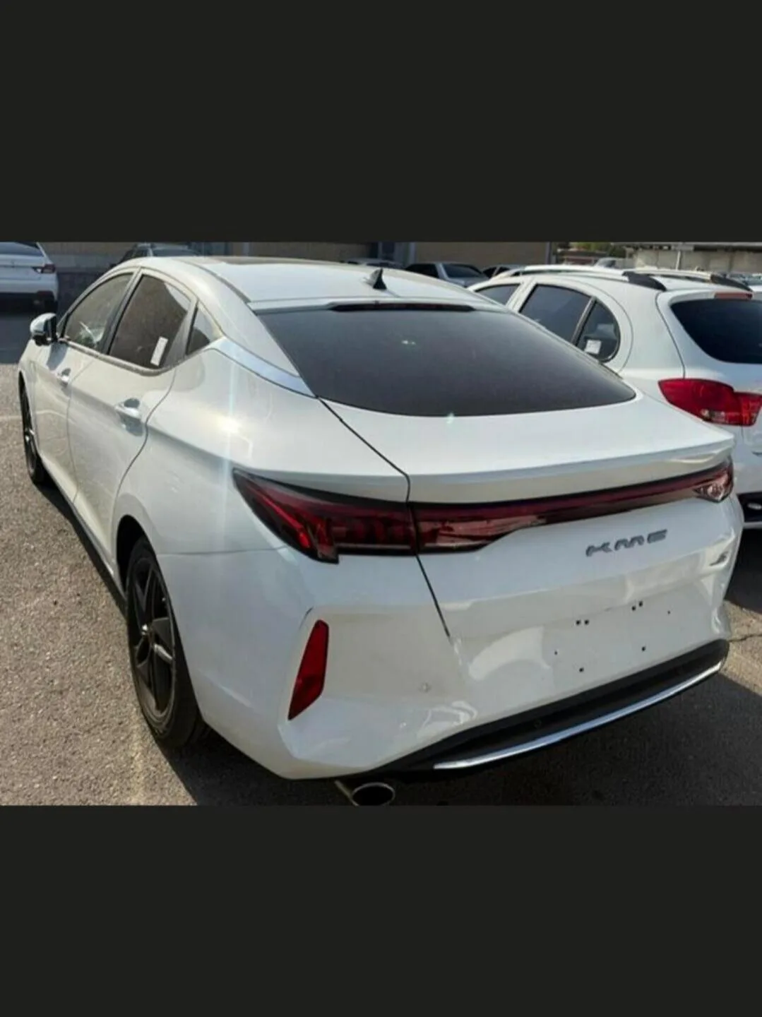 کی ام سی J7