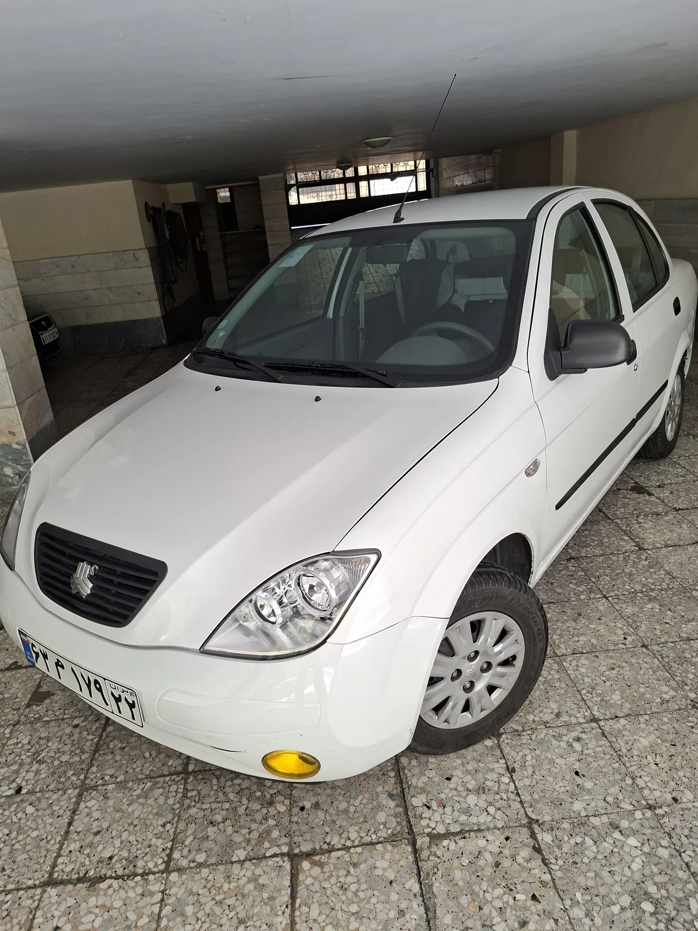 تیبا  صندوق دار 3