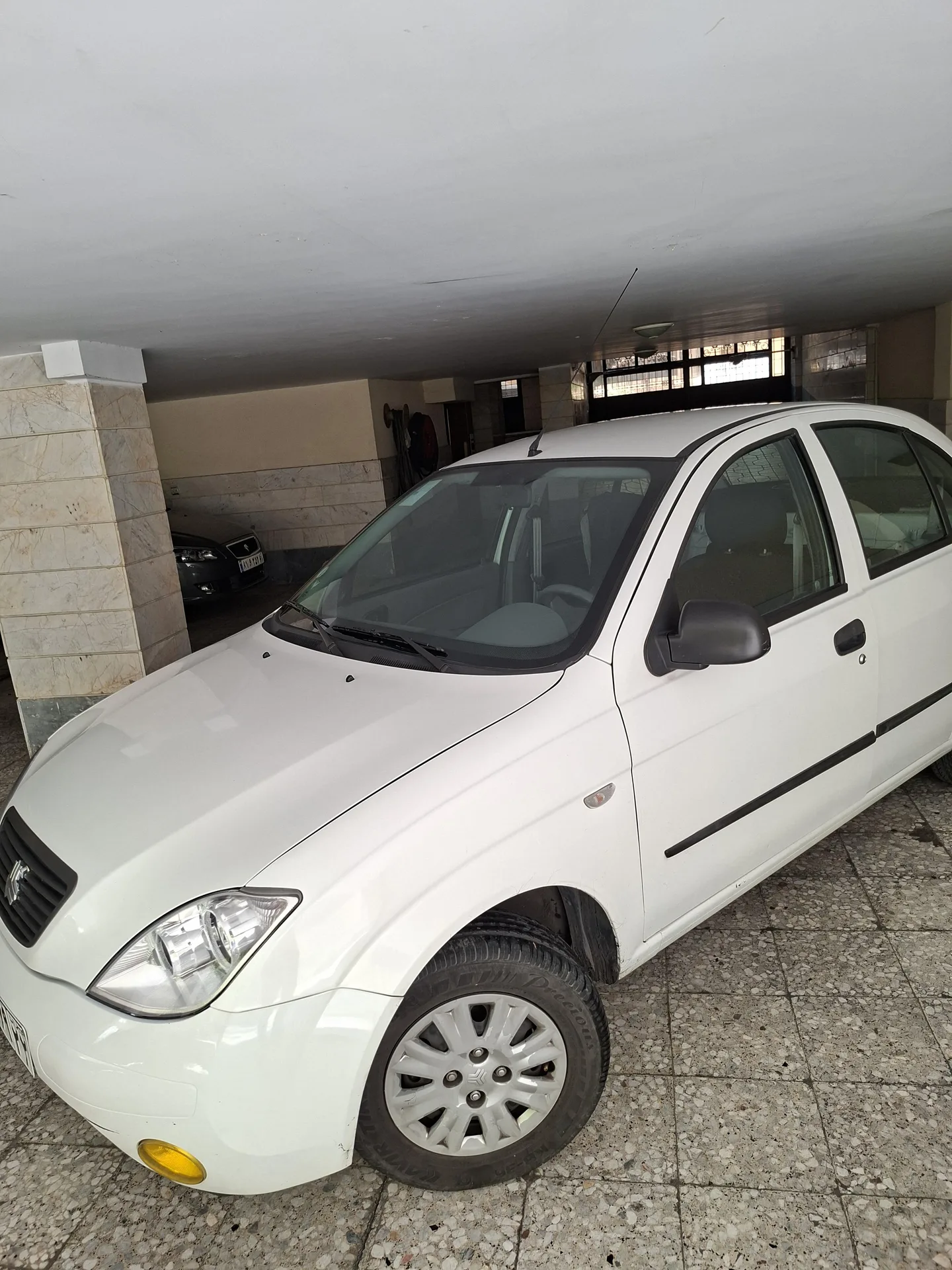 تیبا  صندوق دار 4