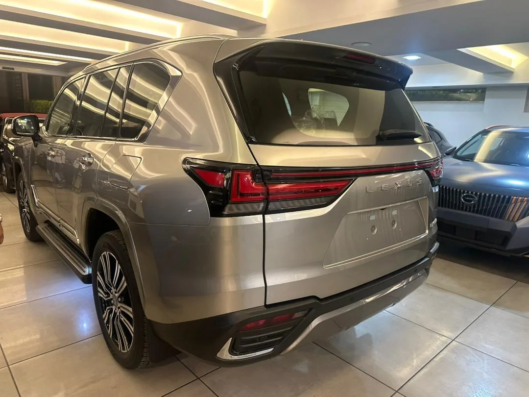 لکسوس  LX 5