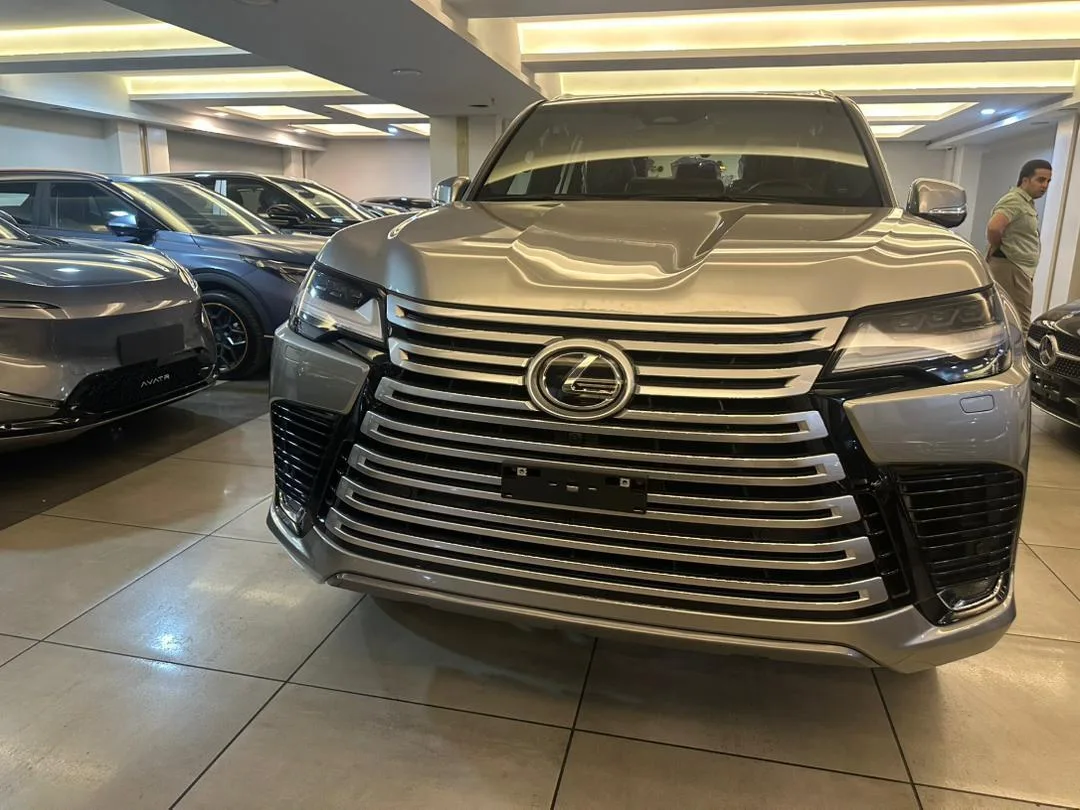 لکسوس  LX 6