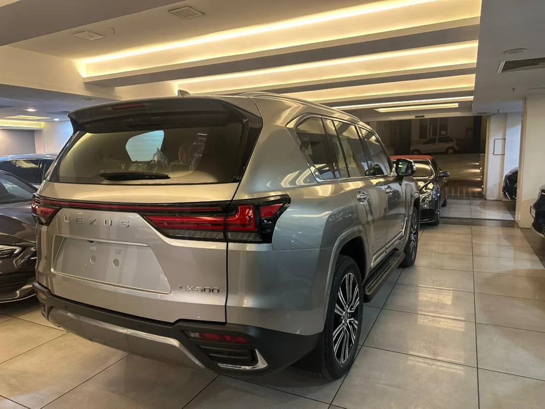 لکسوس  LX 10
