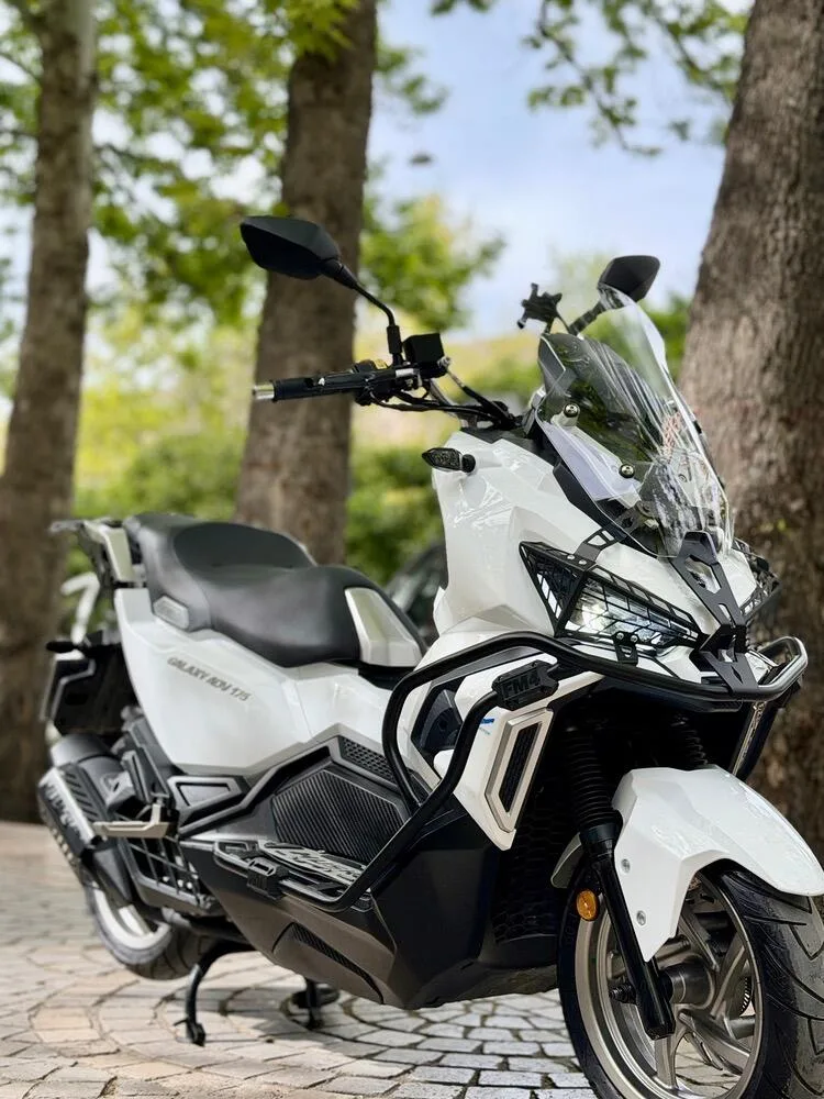 اس وای ام  ADV 175 2