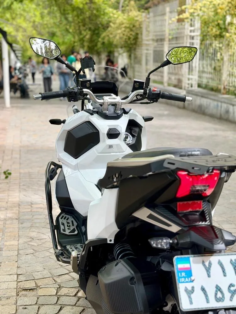 اس وای ام  ADV 175 3