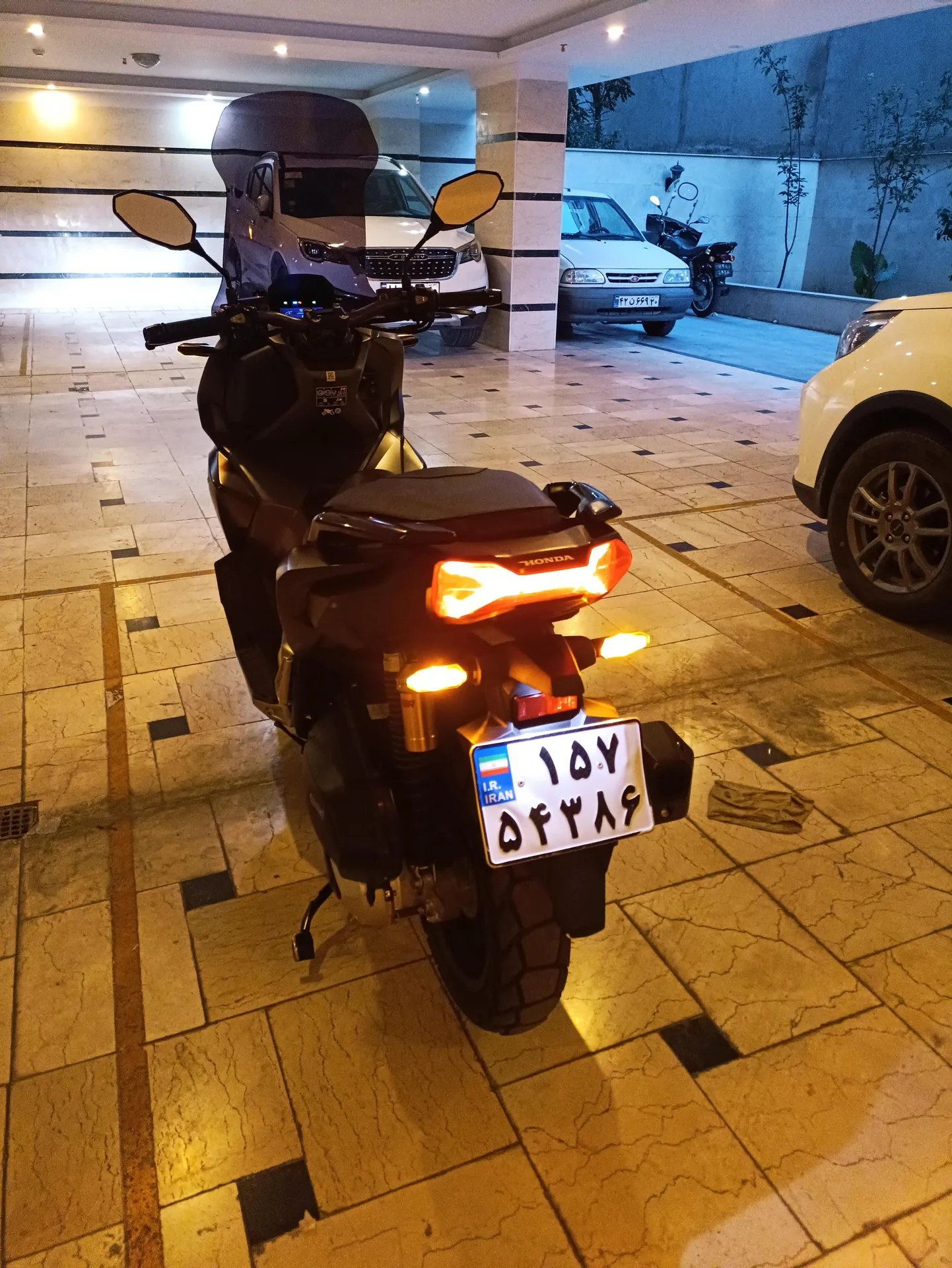 هوندا  ADV 160 3