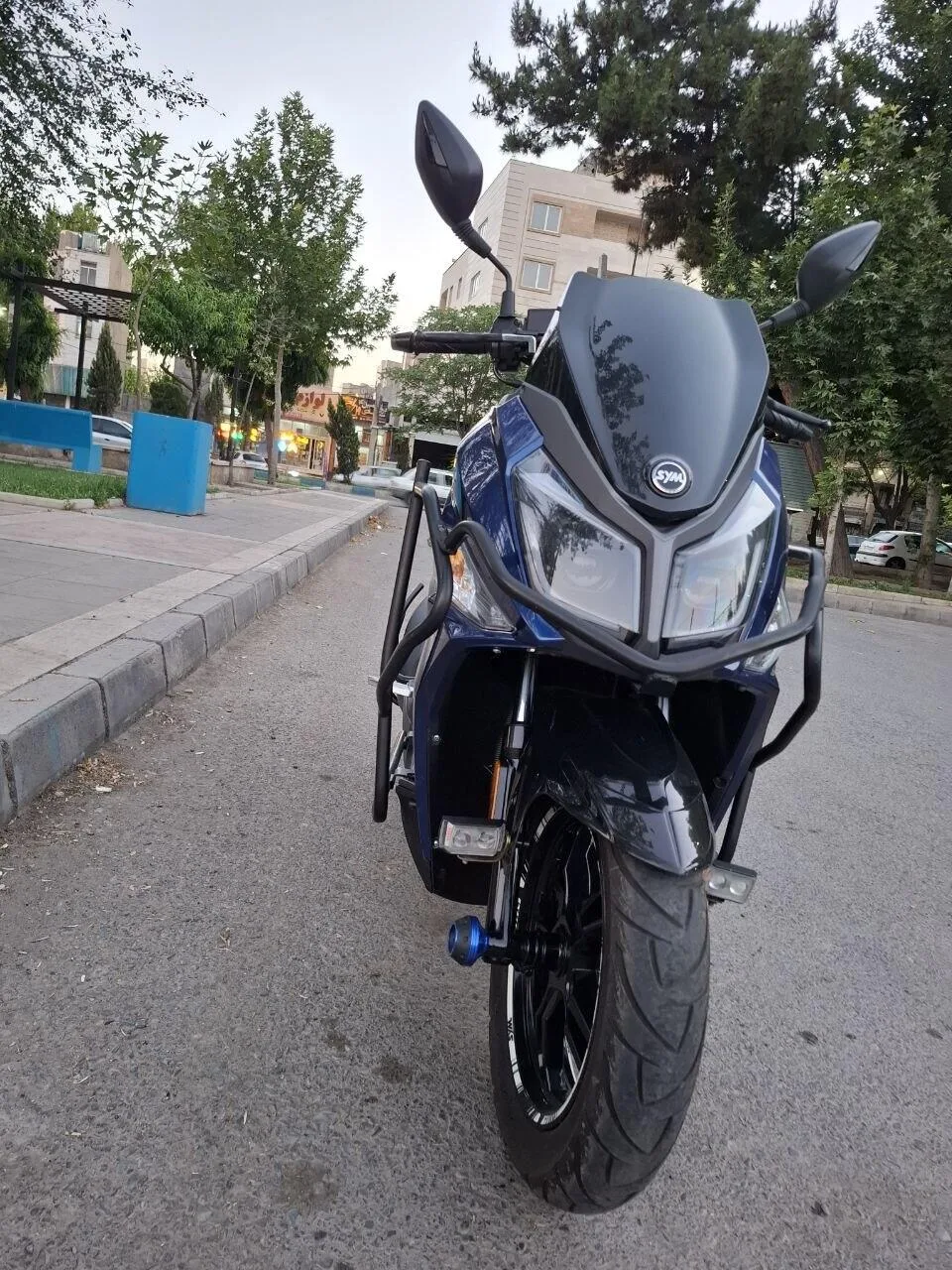 اس وای ام  گلکسی J 200 2
