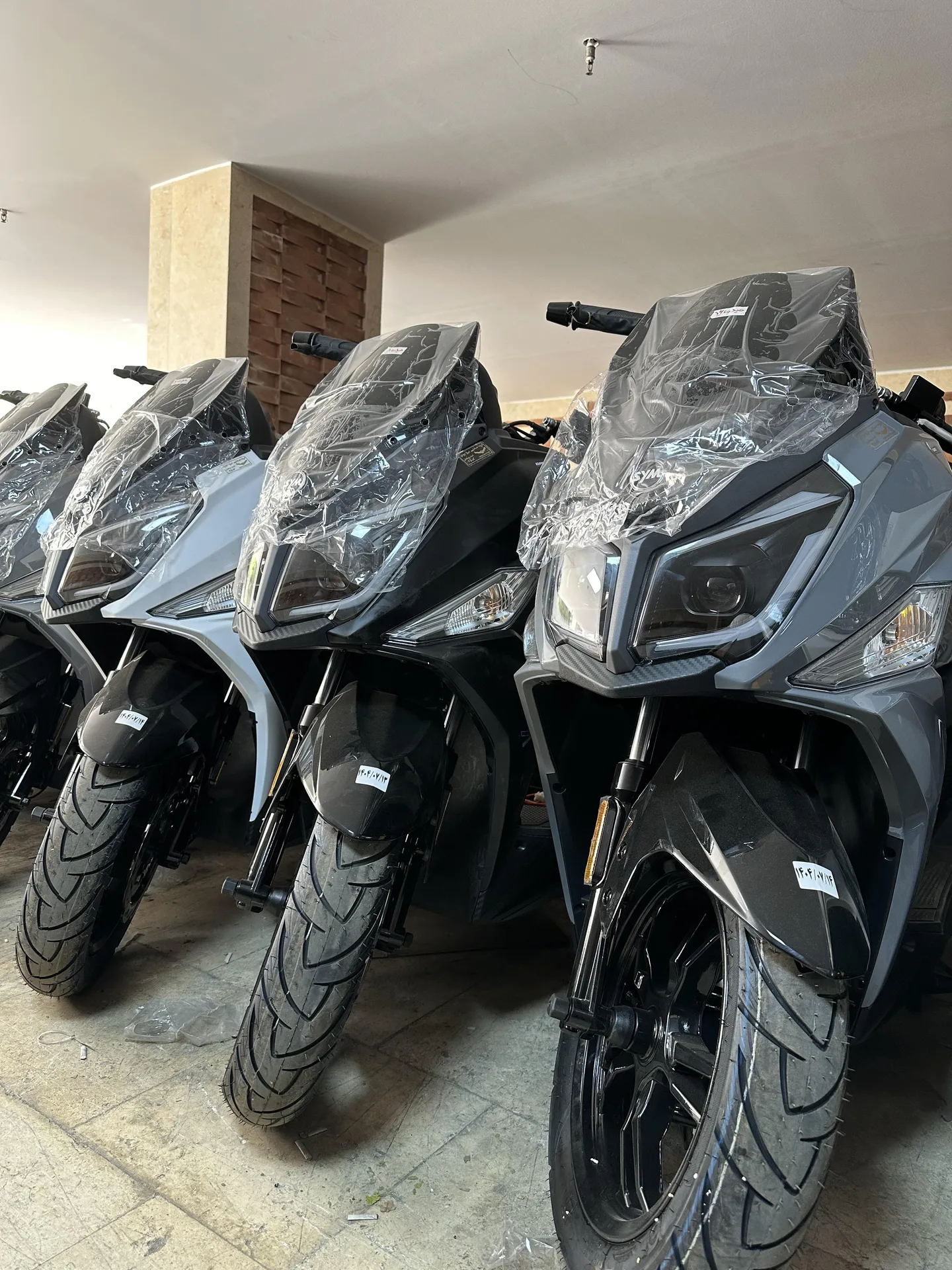 اس وای ام  گلکسی J 200 5