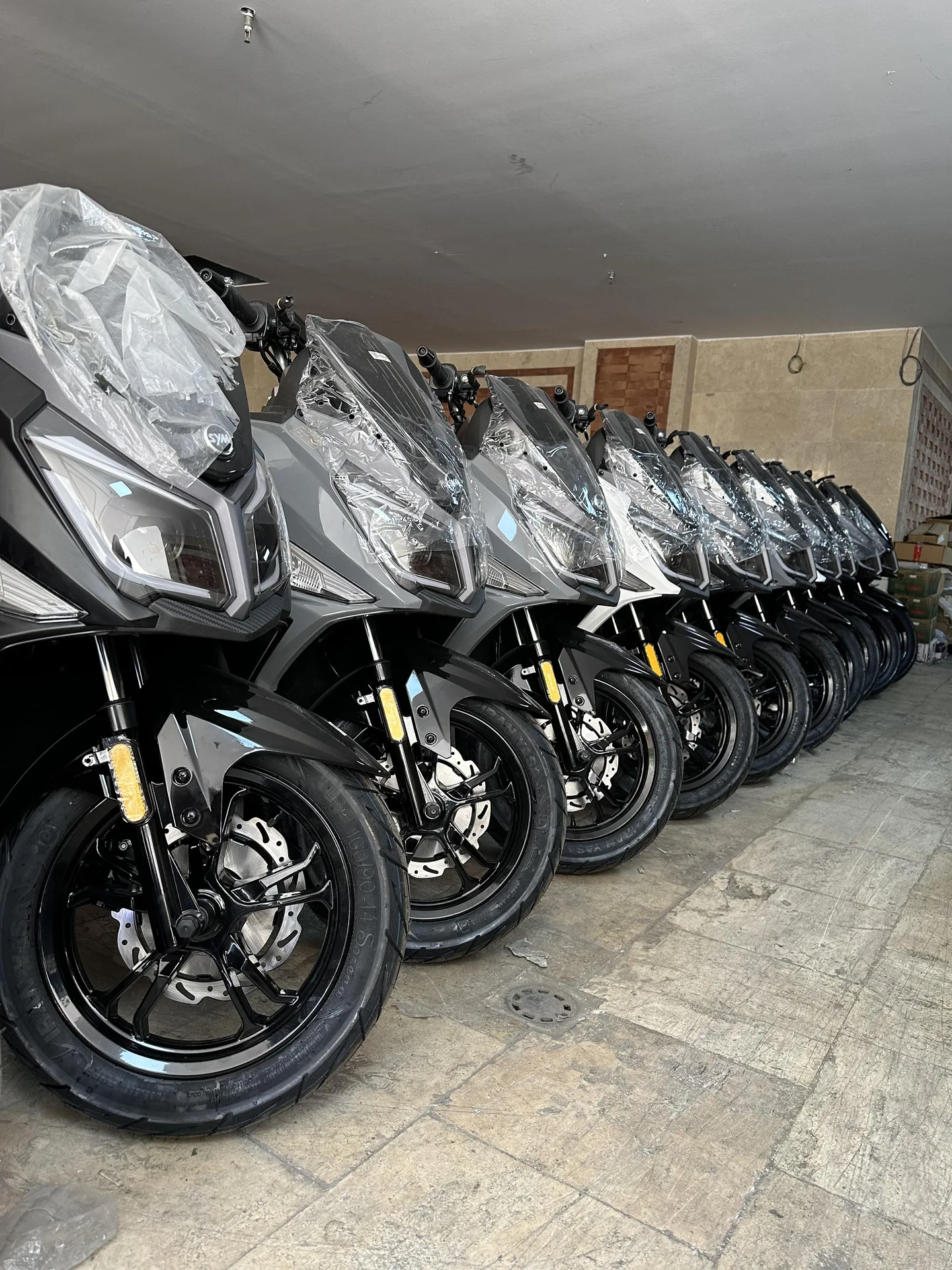 اس وای ام  گلکسی J 200 6