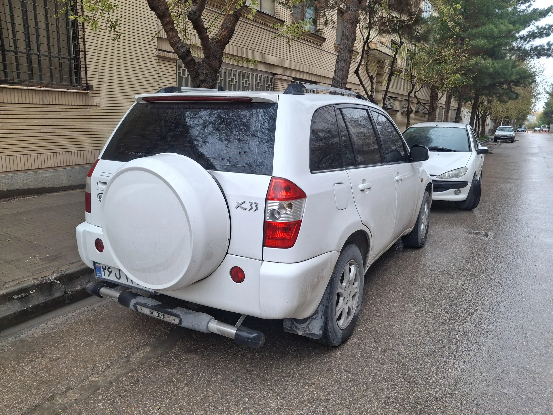 ام وی ام  X33 2