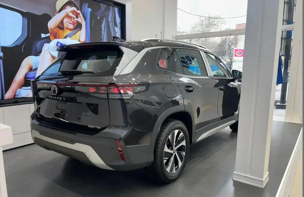 فولکس  تایرون L 2
