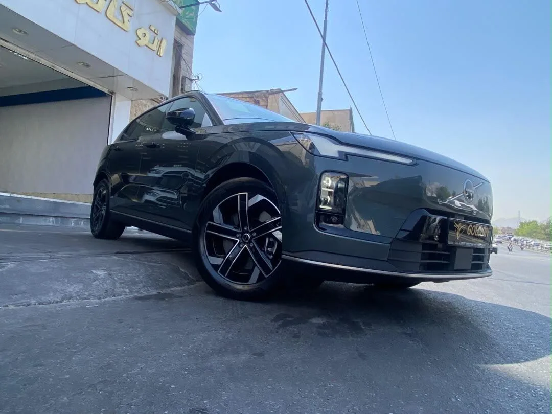 ولوو  XC70 4