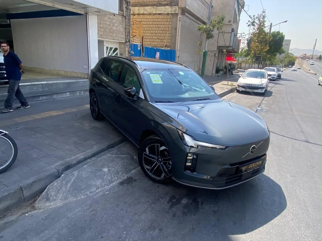 ولوو  XC70 7