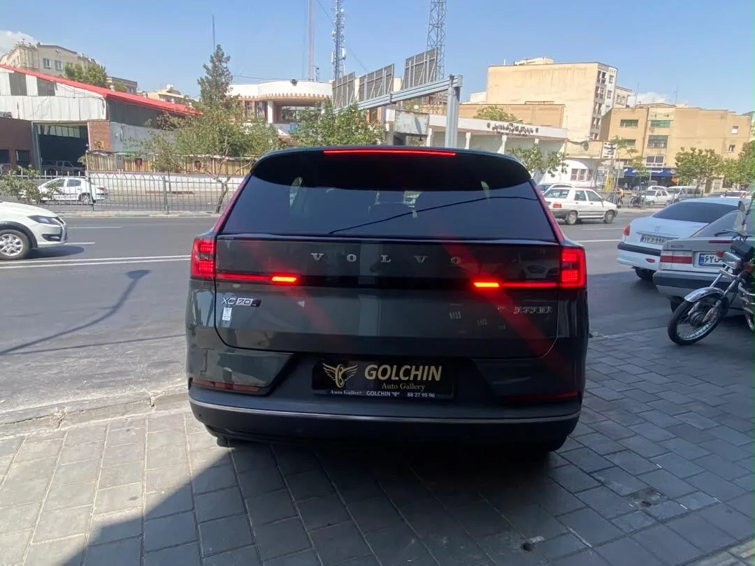 ولوو  XC70 24