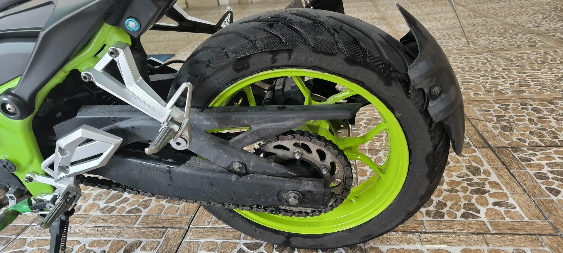 جهان همتا  بلنتا Z 249 2