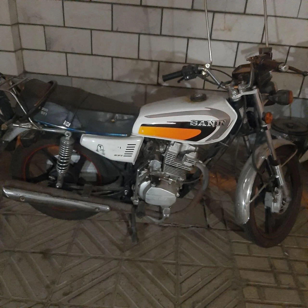 سپهر خودرو  سنین 200 EFI 3