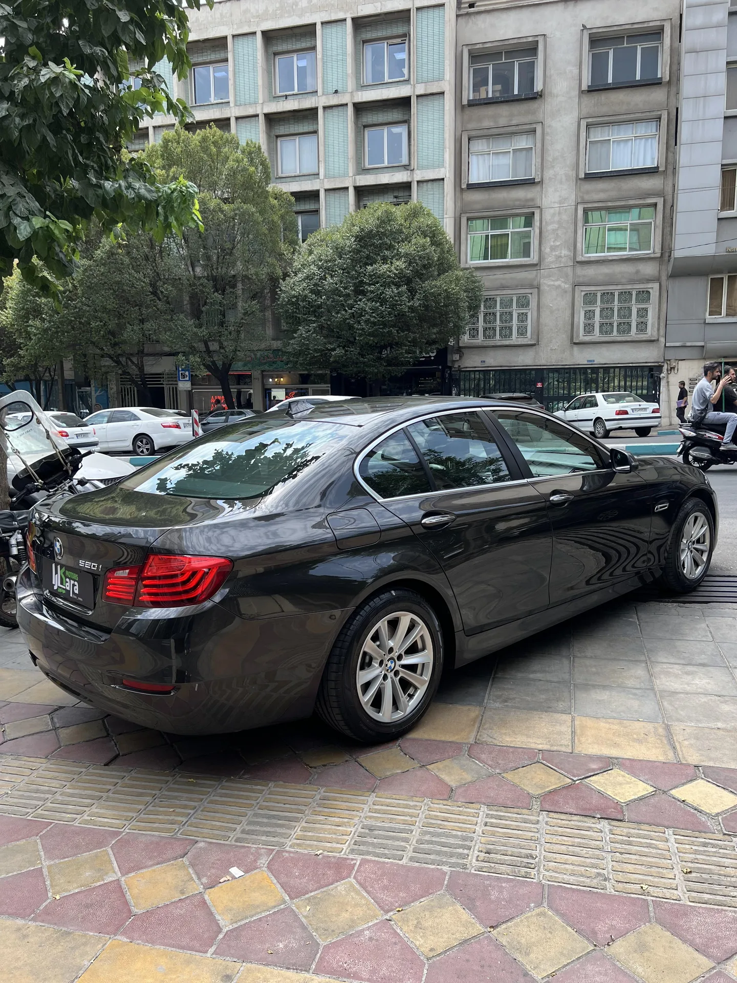 ب ام و  سری 5 سدان 3