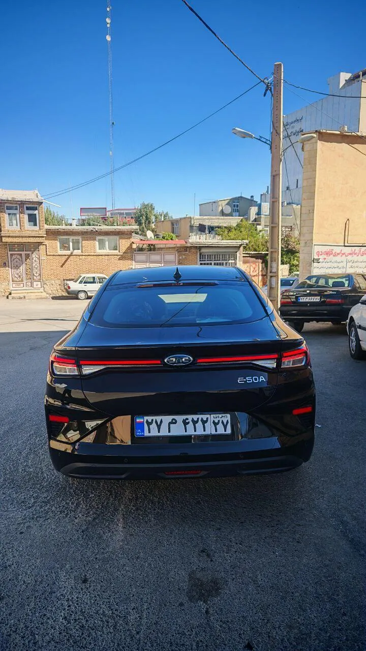 کی ام سی  eJ7 2