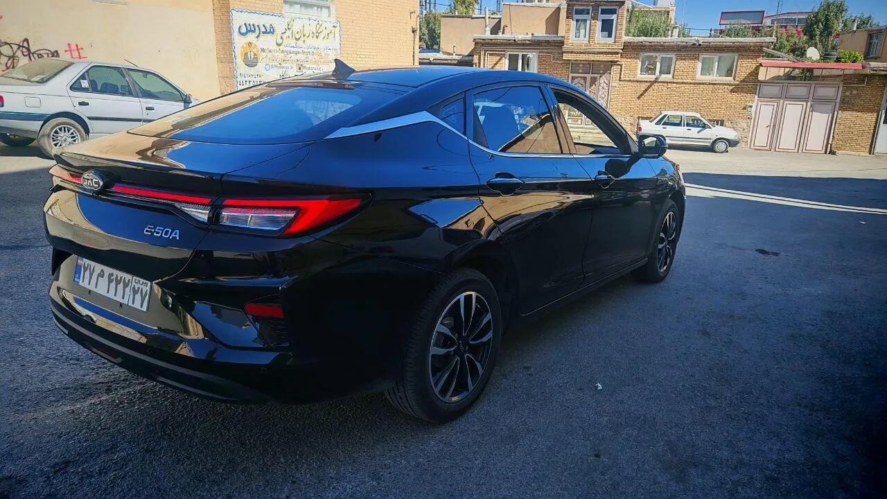 کی ام سی  eJ7 4
