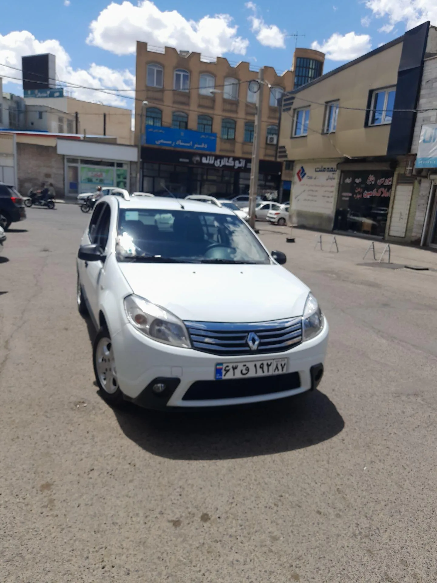 رنو ساندرو