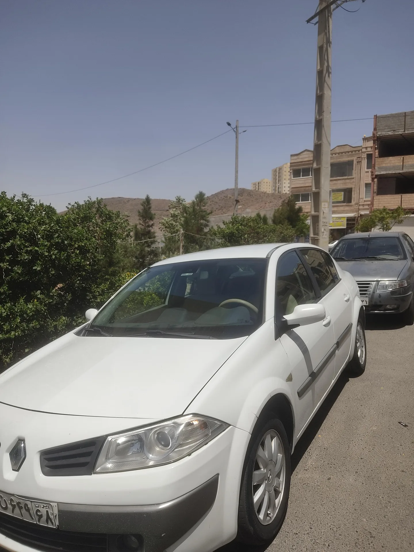 رنو مگان (مونتاژ)