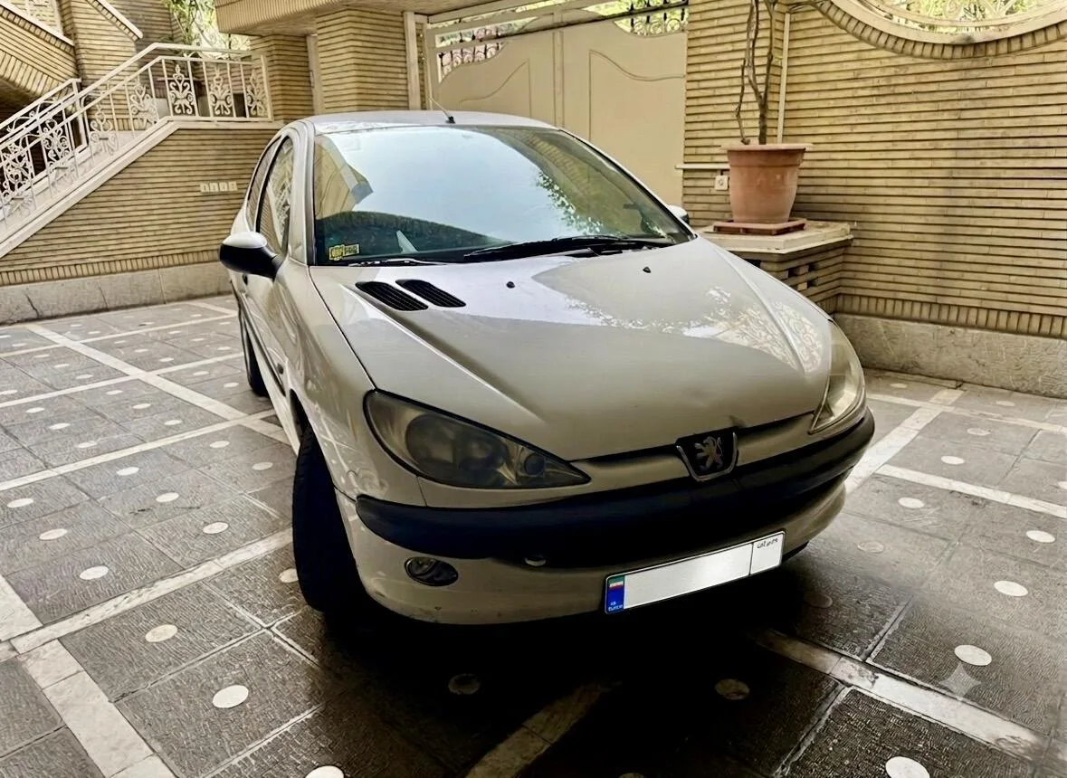 پژو  206 3