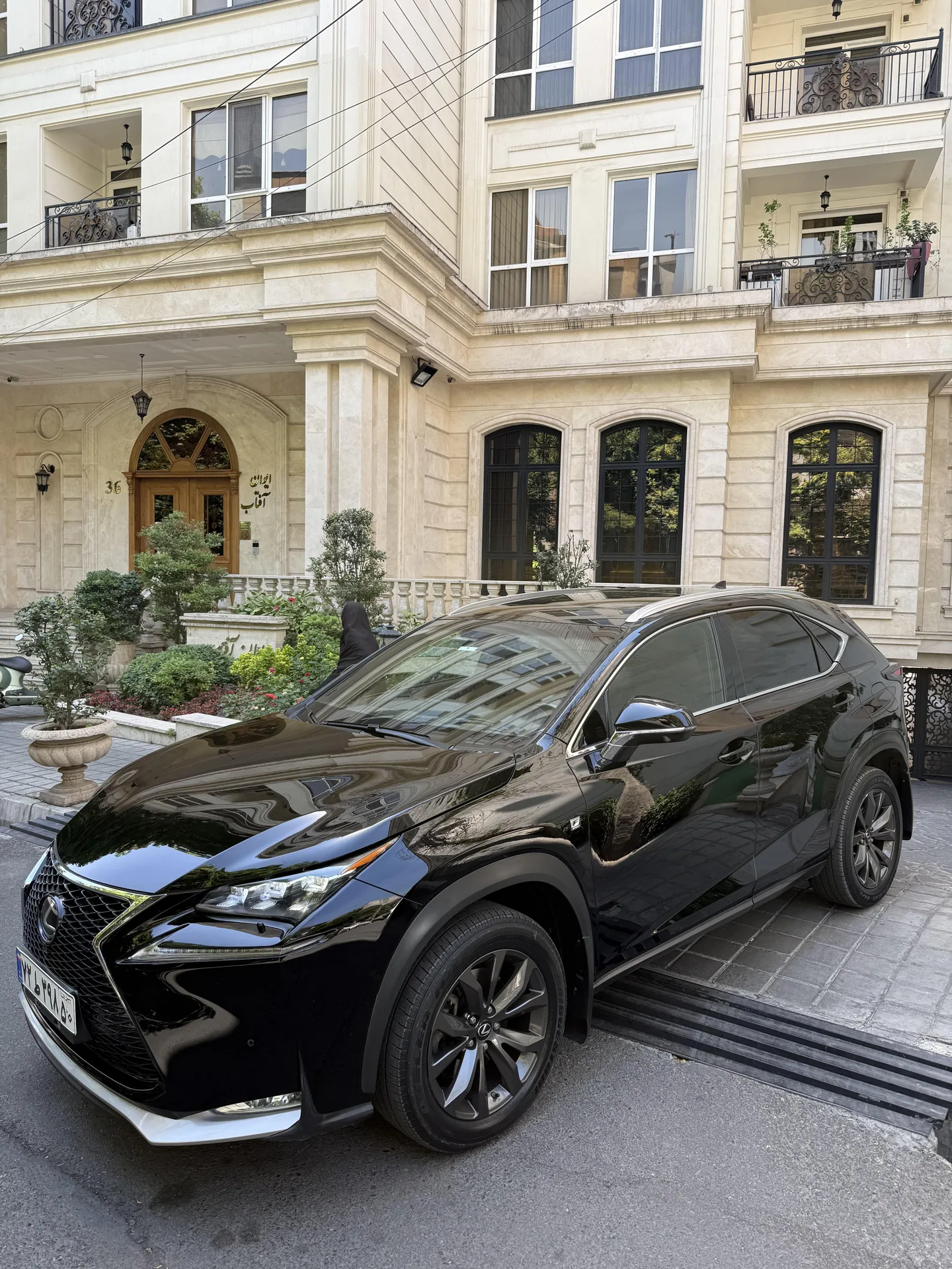 لکسوس  NX 2