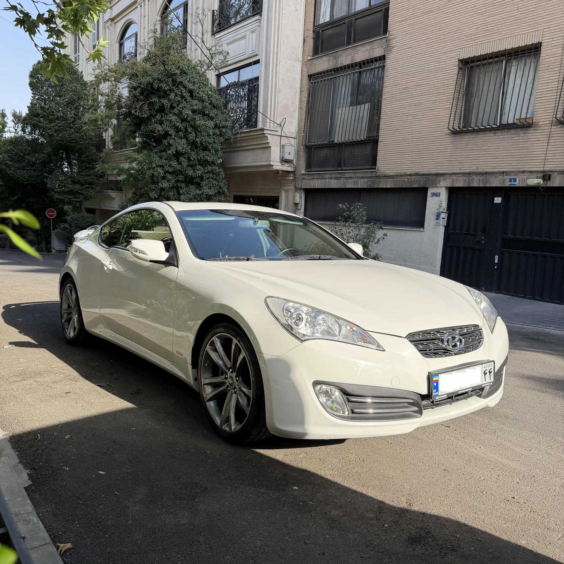 هیوندای  جنسیس کوپه 8