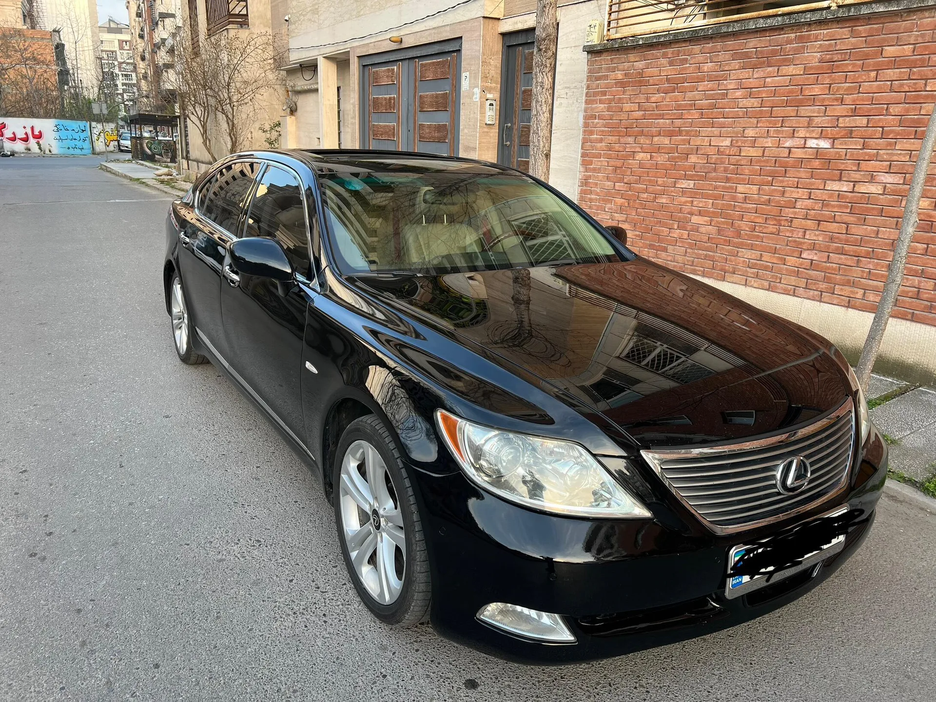 لکسوس  LS 4