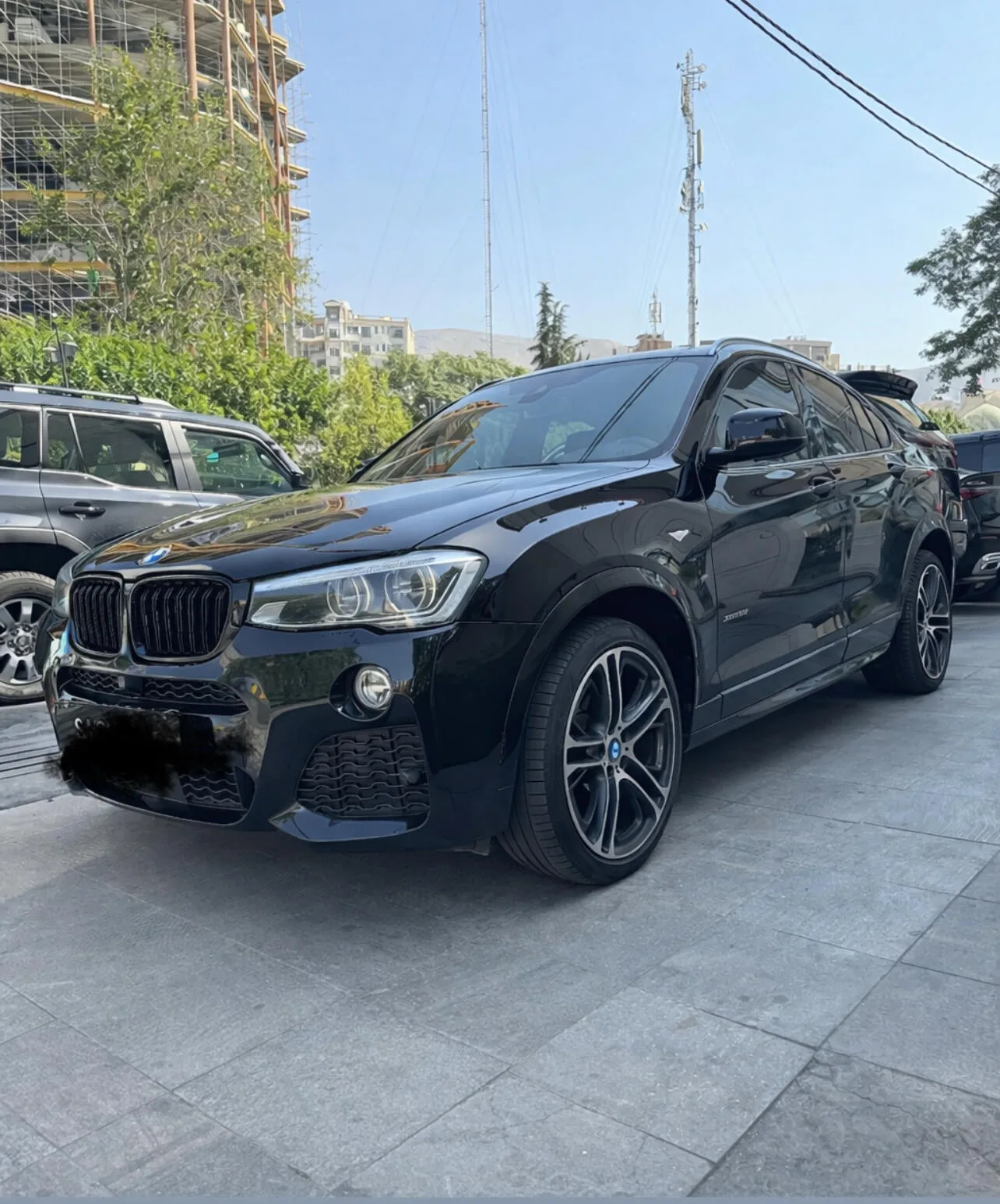 ب ام و X4