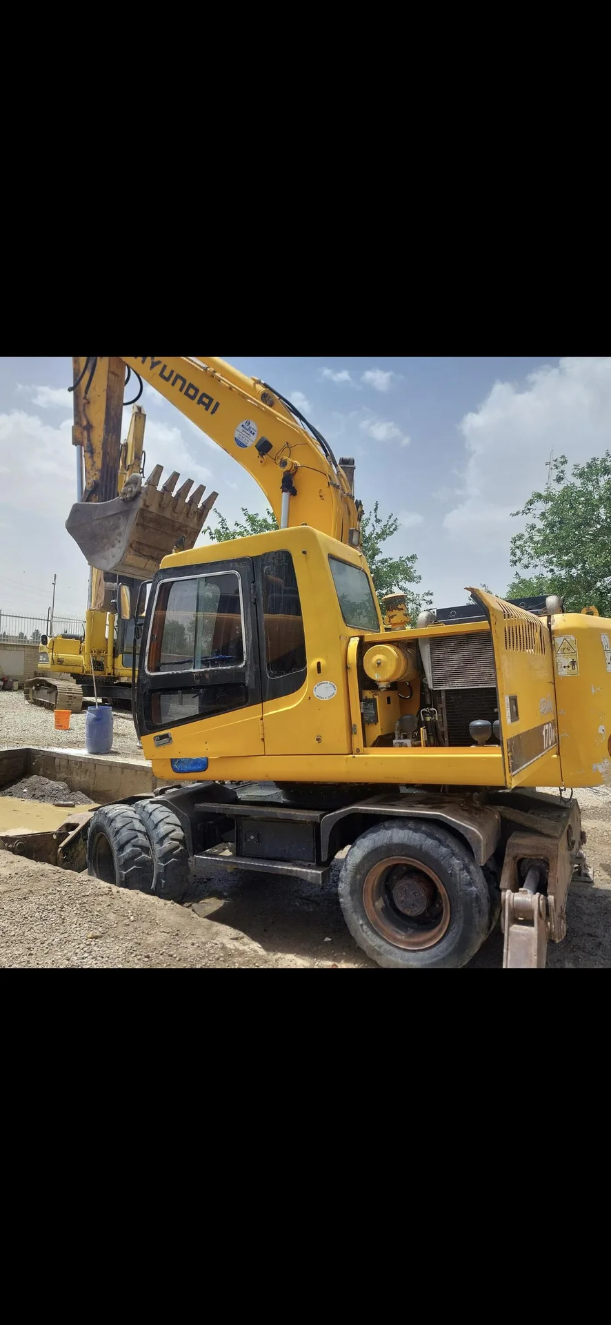 هیوندای  R170 W7 2