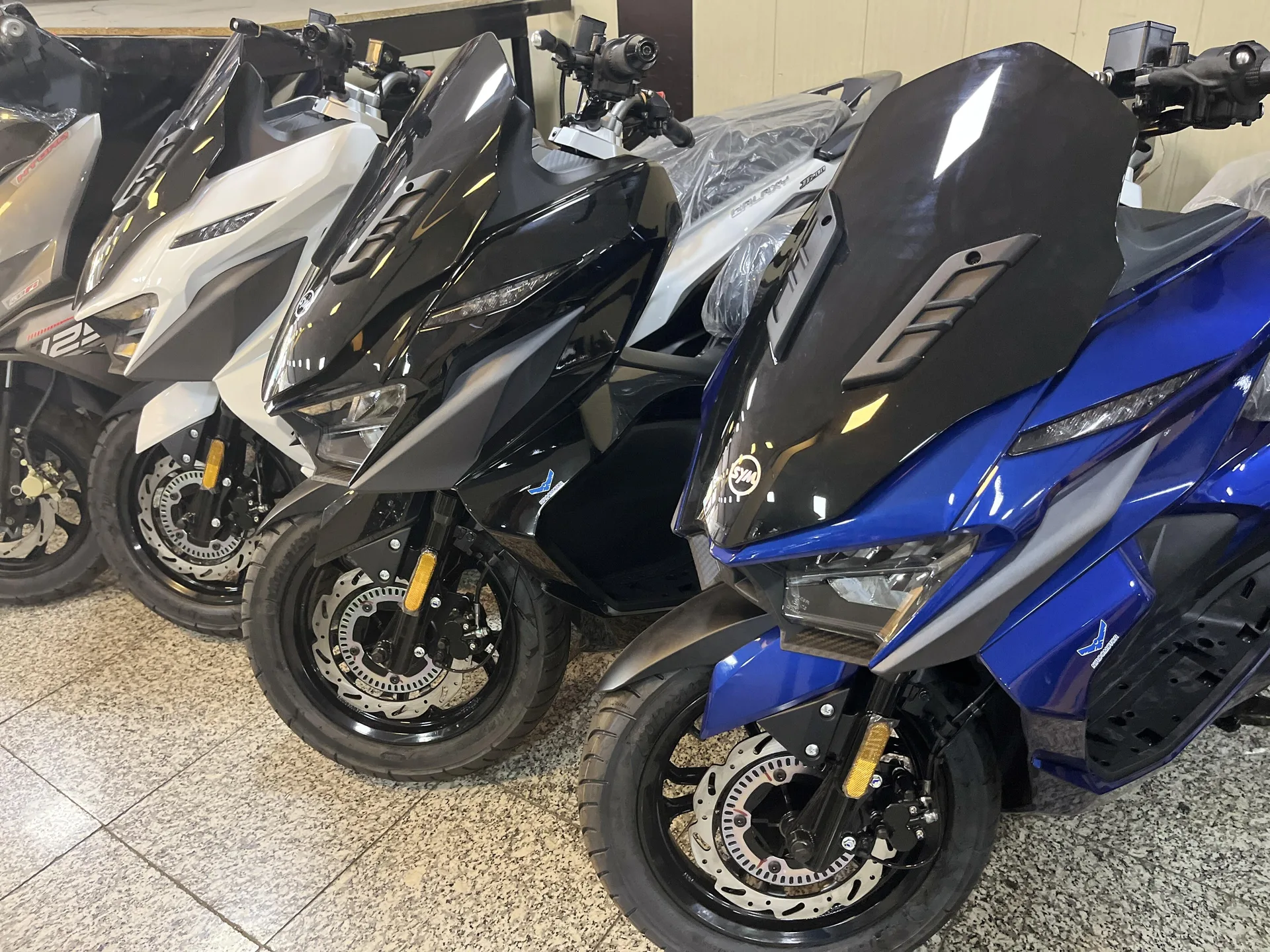 اس وای ام گلکسی JT200