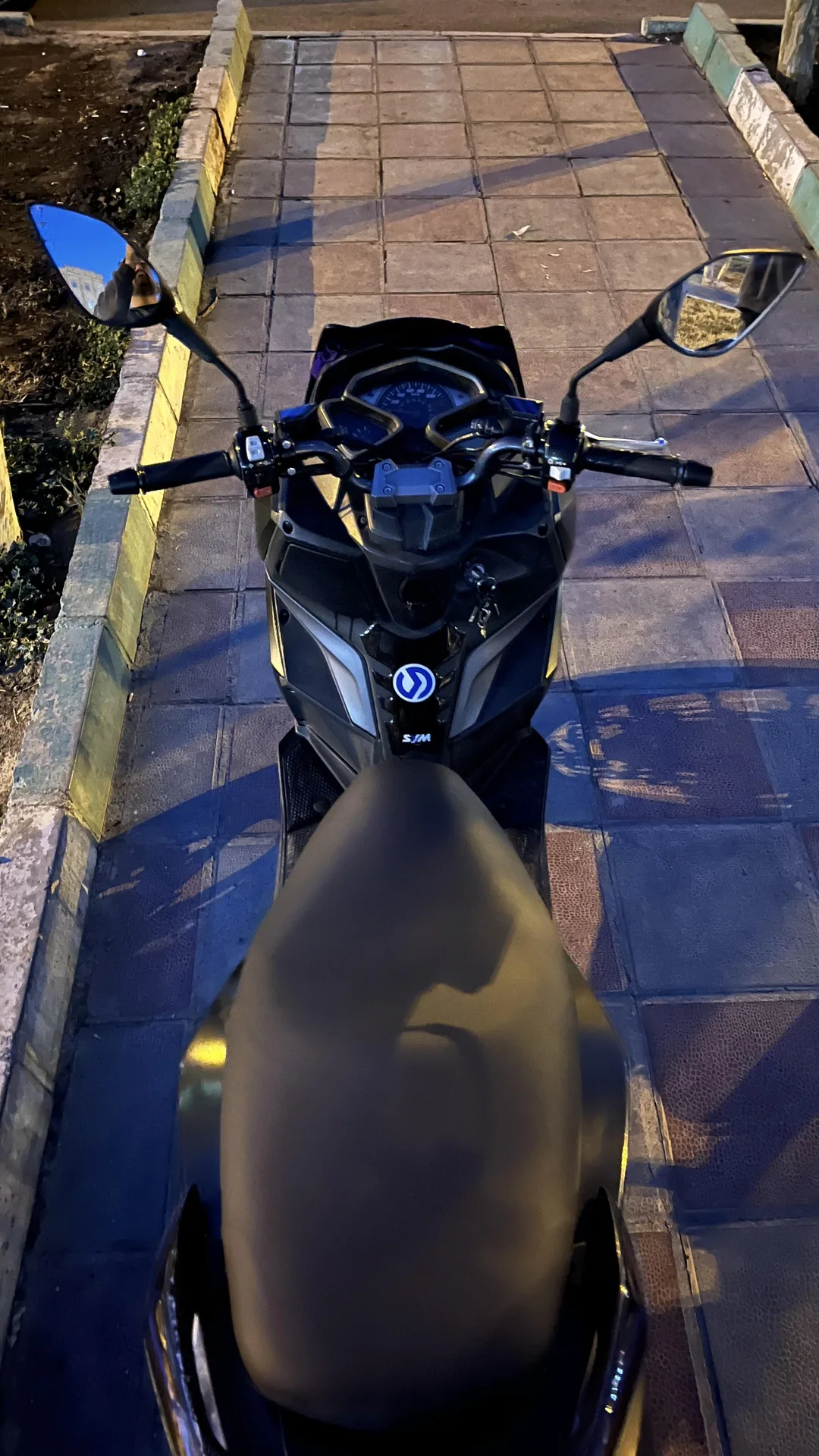 اس وای ام  گلکسی J 200 4