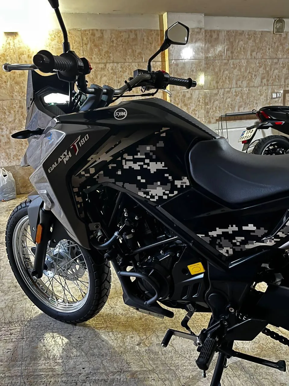 اس وای ام  گلکسی NH 180 3