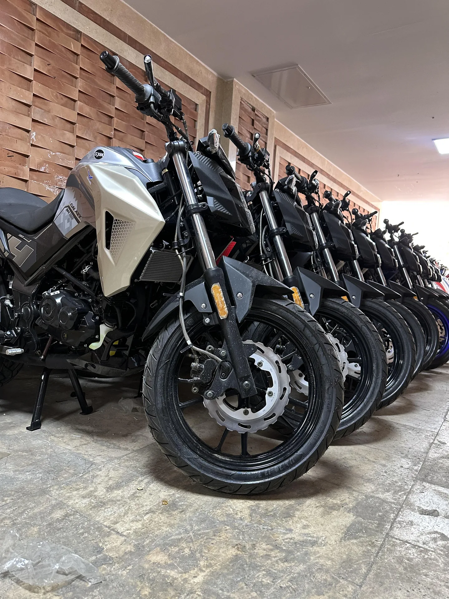 اس وای ام  گلکسی NA 180 5
