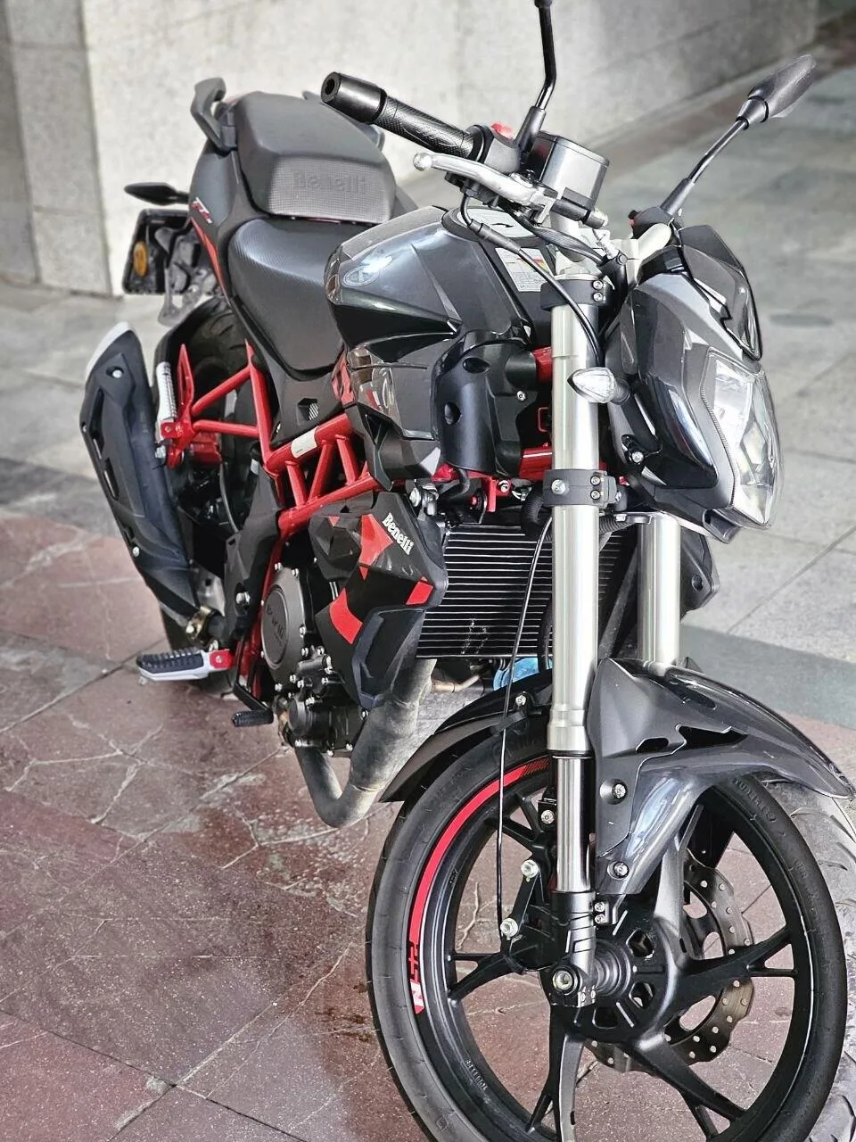 بنلی  TNT 25N 3