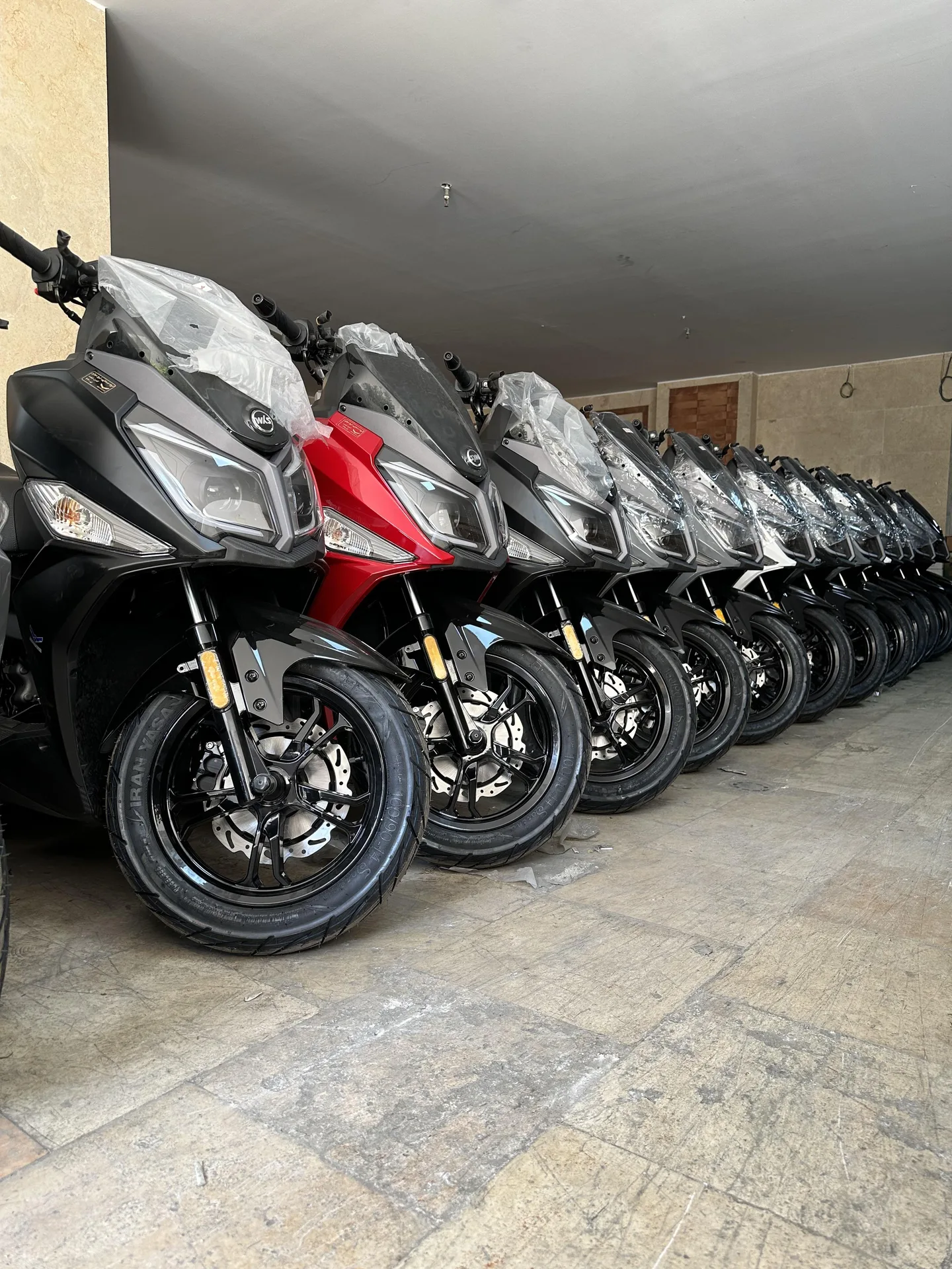 اس وای ام گلکسی J 200