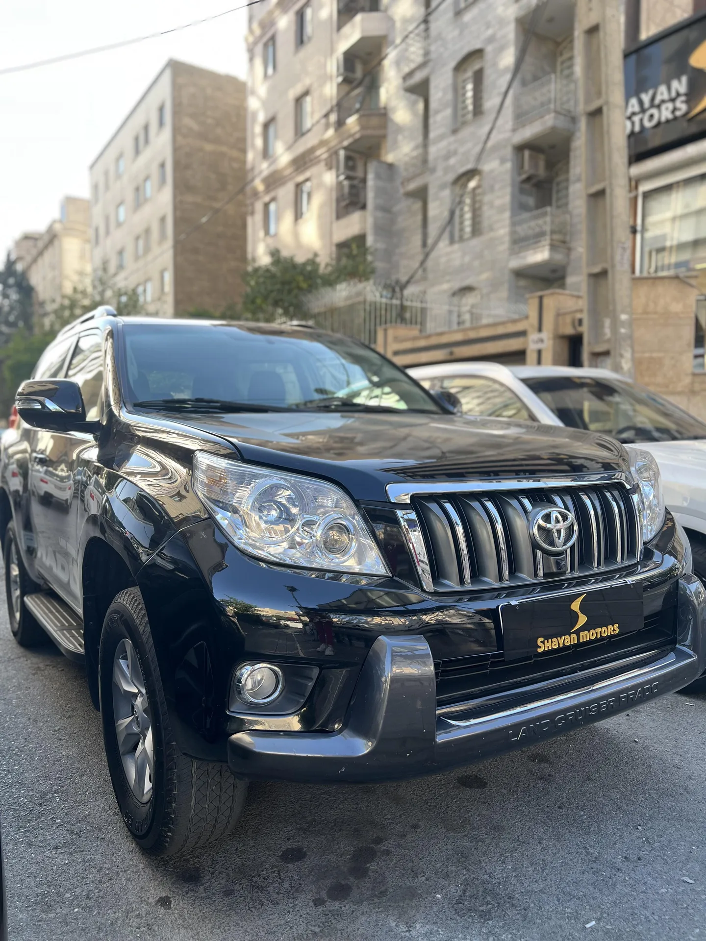 تویوتا  پرادو دو در 2