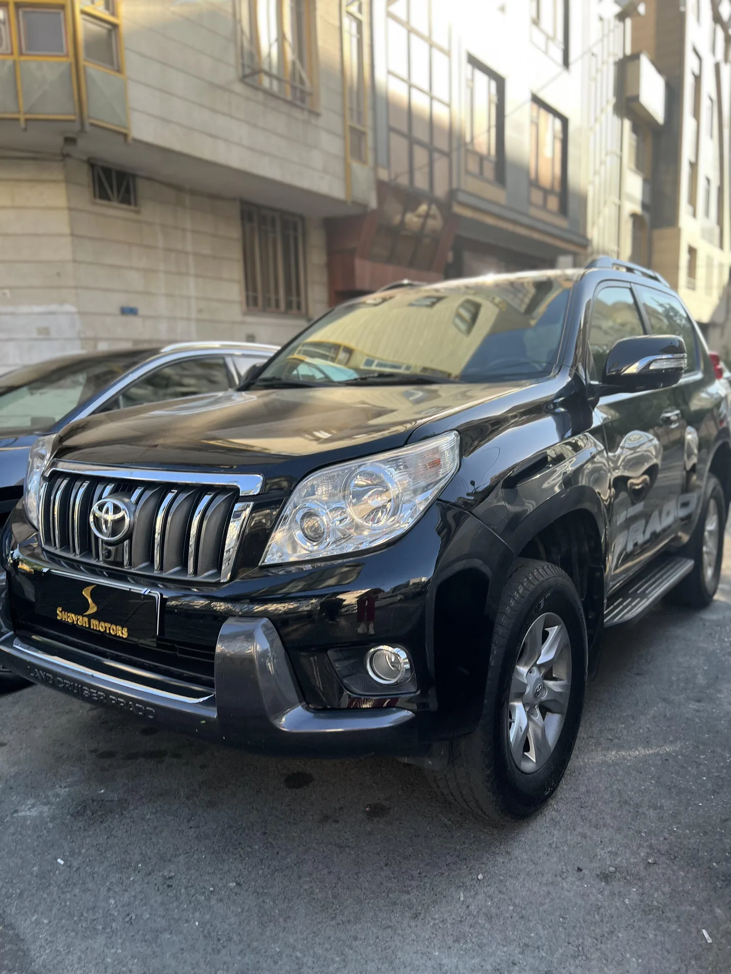 تویوتا  پرادو دو در 3