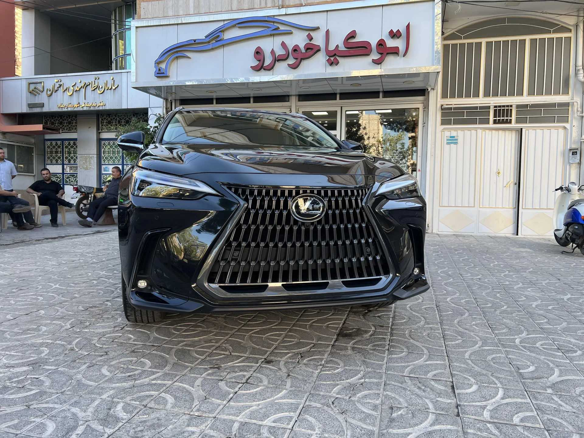 لکسوس NX