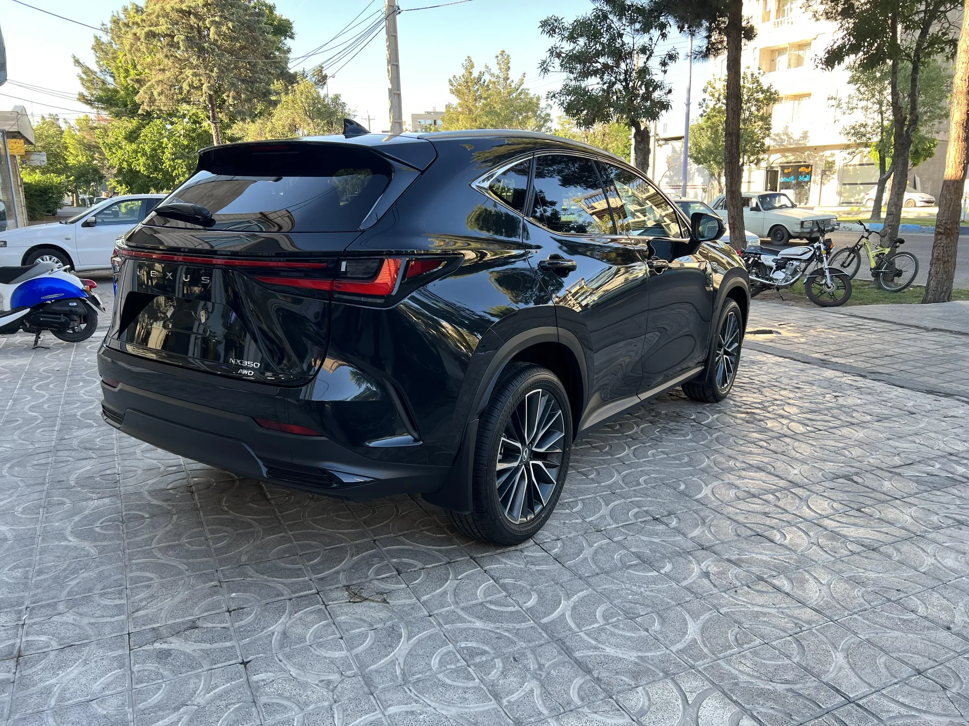 لکسوس  NX 4