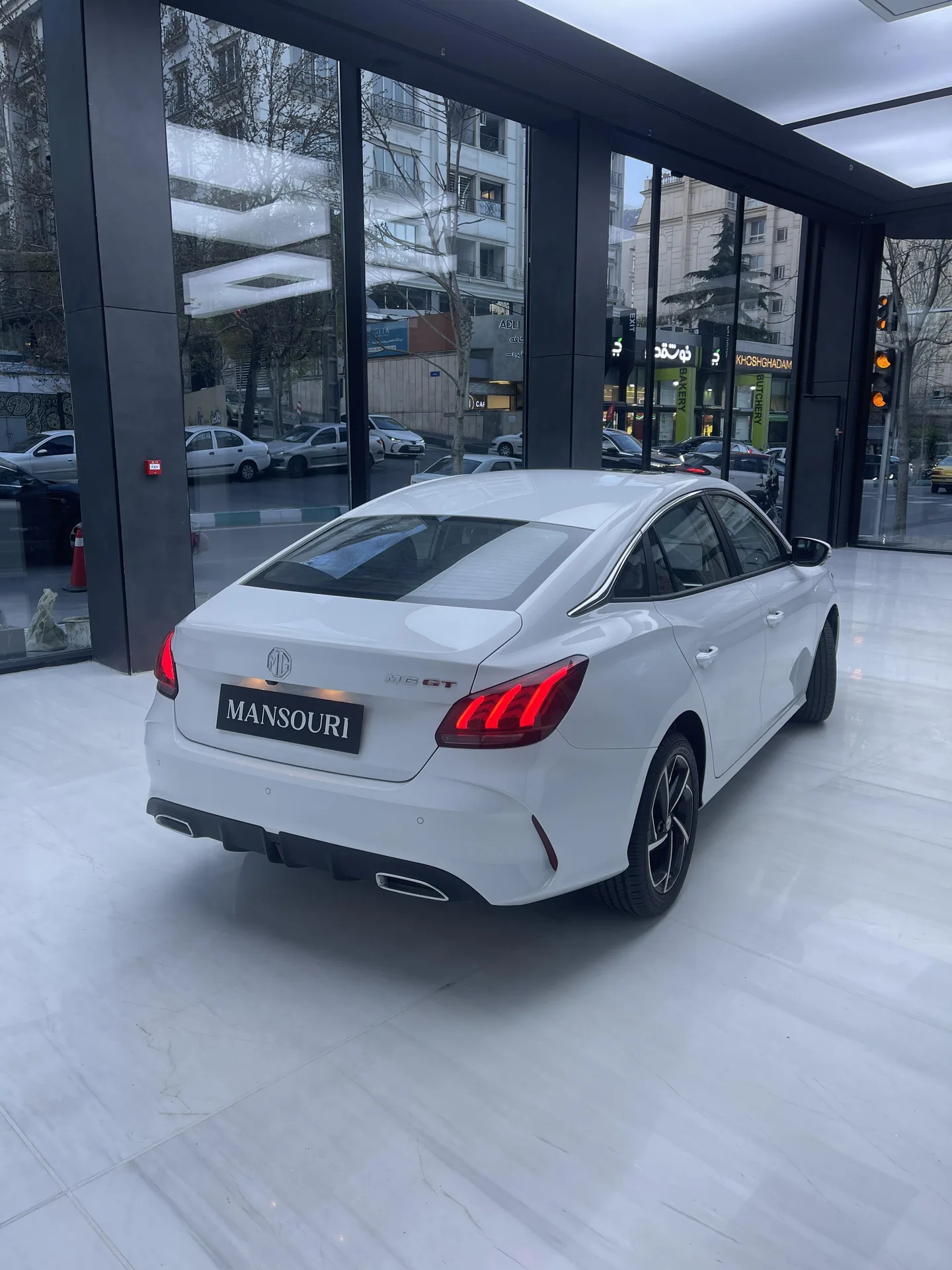 ام جی  GT 5